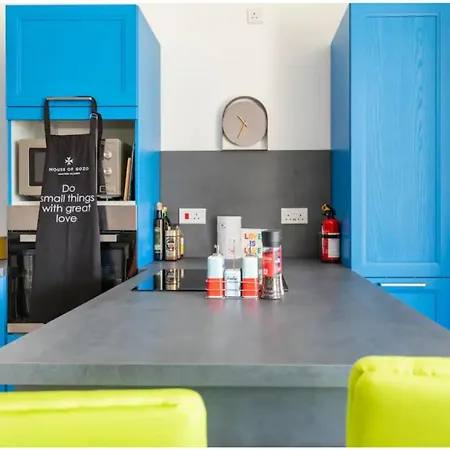 Azure Valley Escape - Happy Apartamento