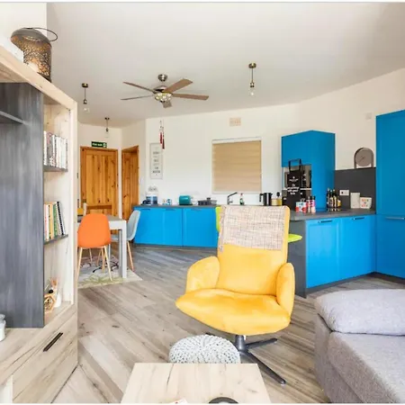 Azure Valley Escape - Happy Apartment *